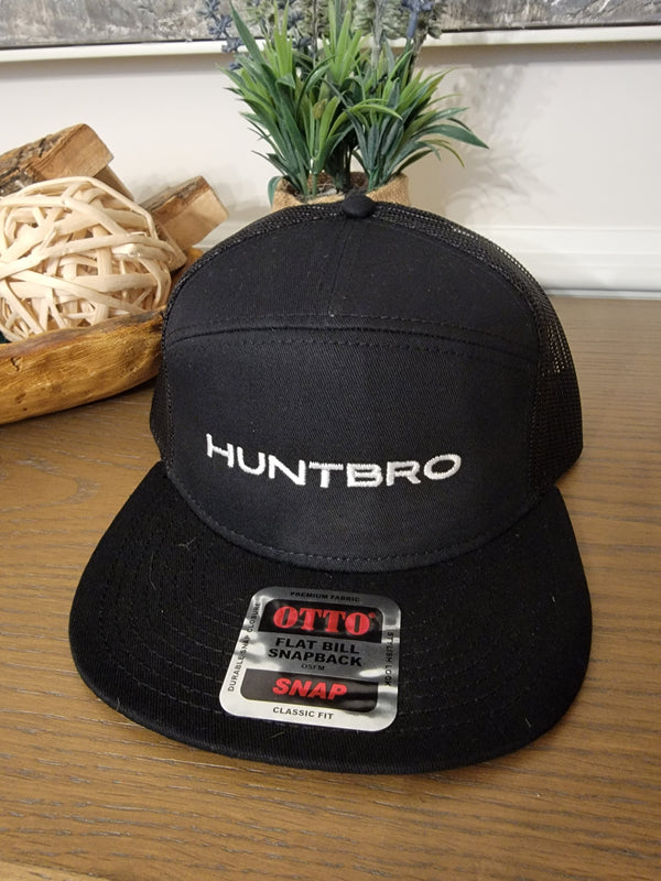 HUNTBRO LOGO HAT (BLACK 7 PANEL)